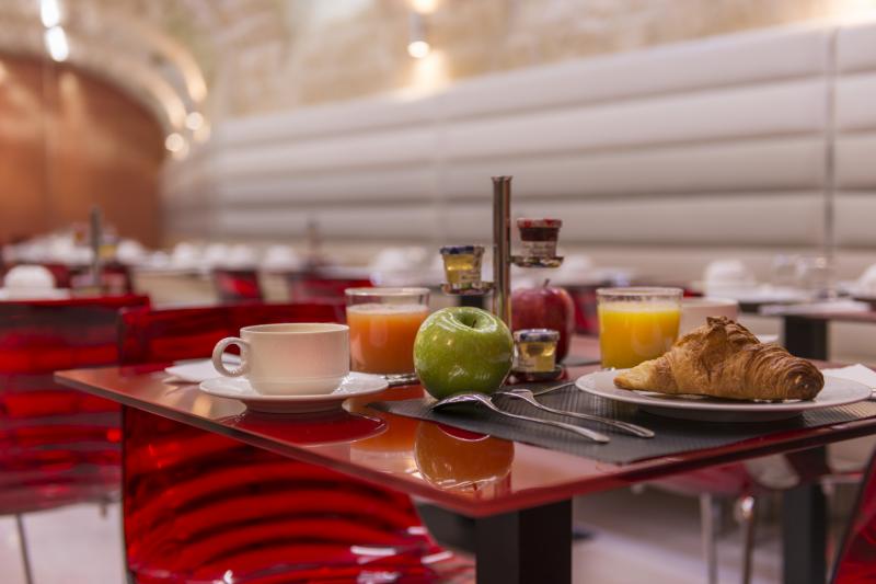 Hôtel Le Bon Hôtel - Petit-déjeuner