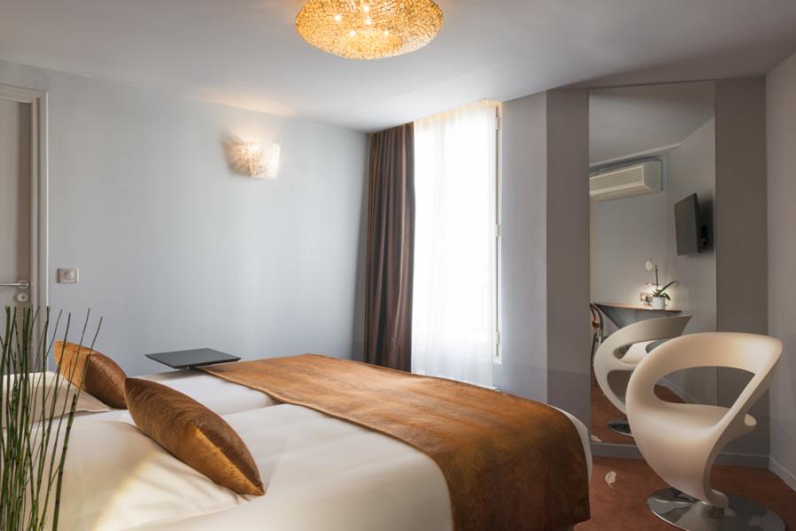 Le Bon Hôtel - Habitación superior